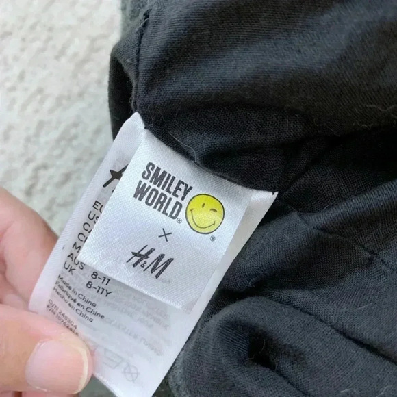 H&M x SmileyWorld Bucket Hat - Picture 9 of 12